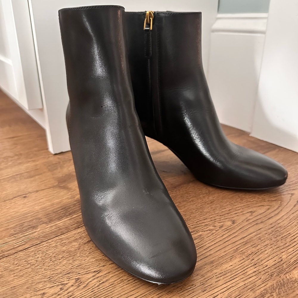 Tory Burch black ankle booties. Perfect condition.  size 9.